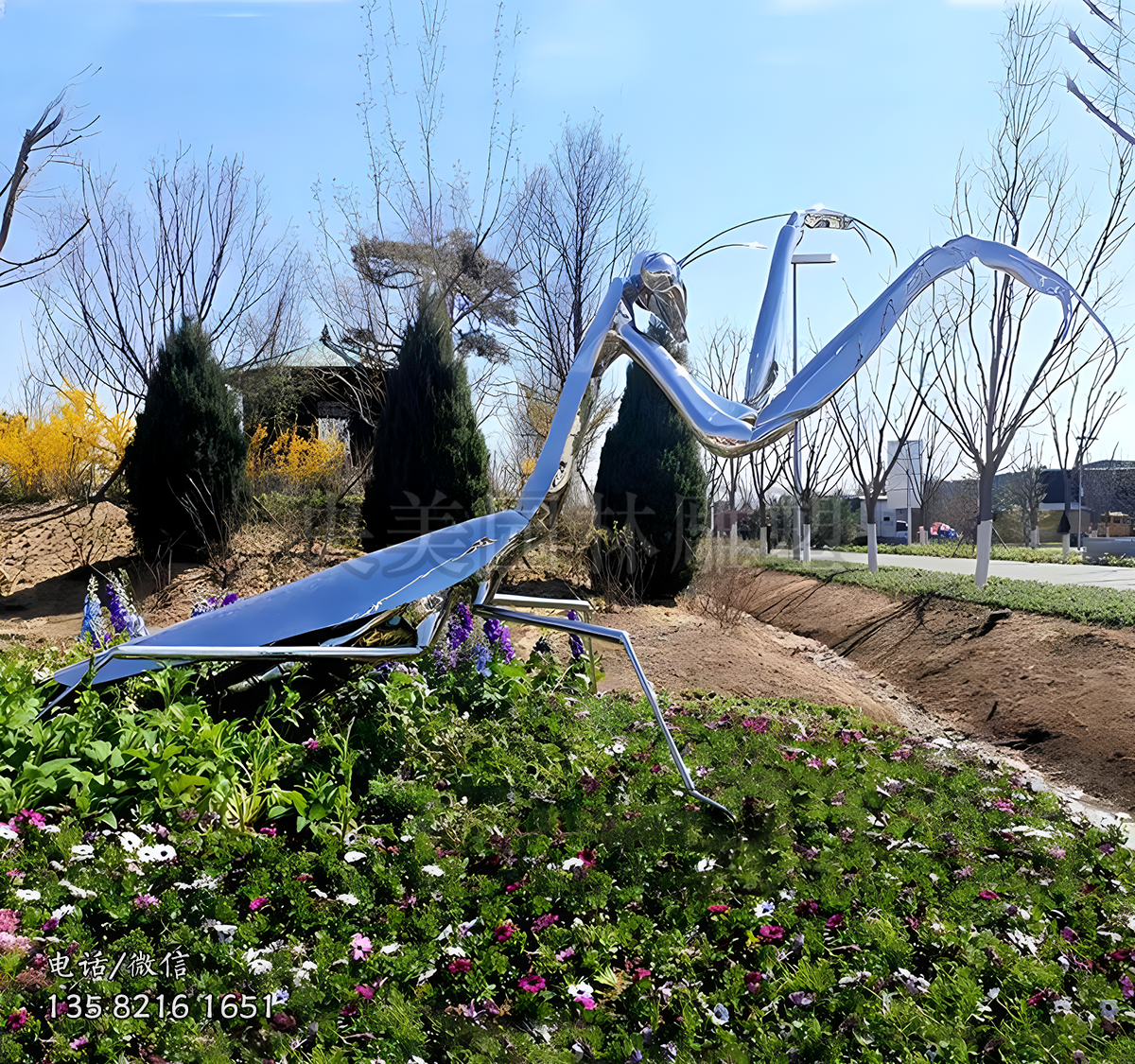 鏡面不銹鋼草坪動物螳螂雕塑擺件