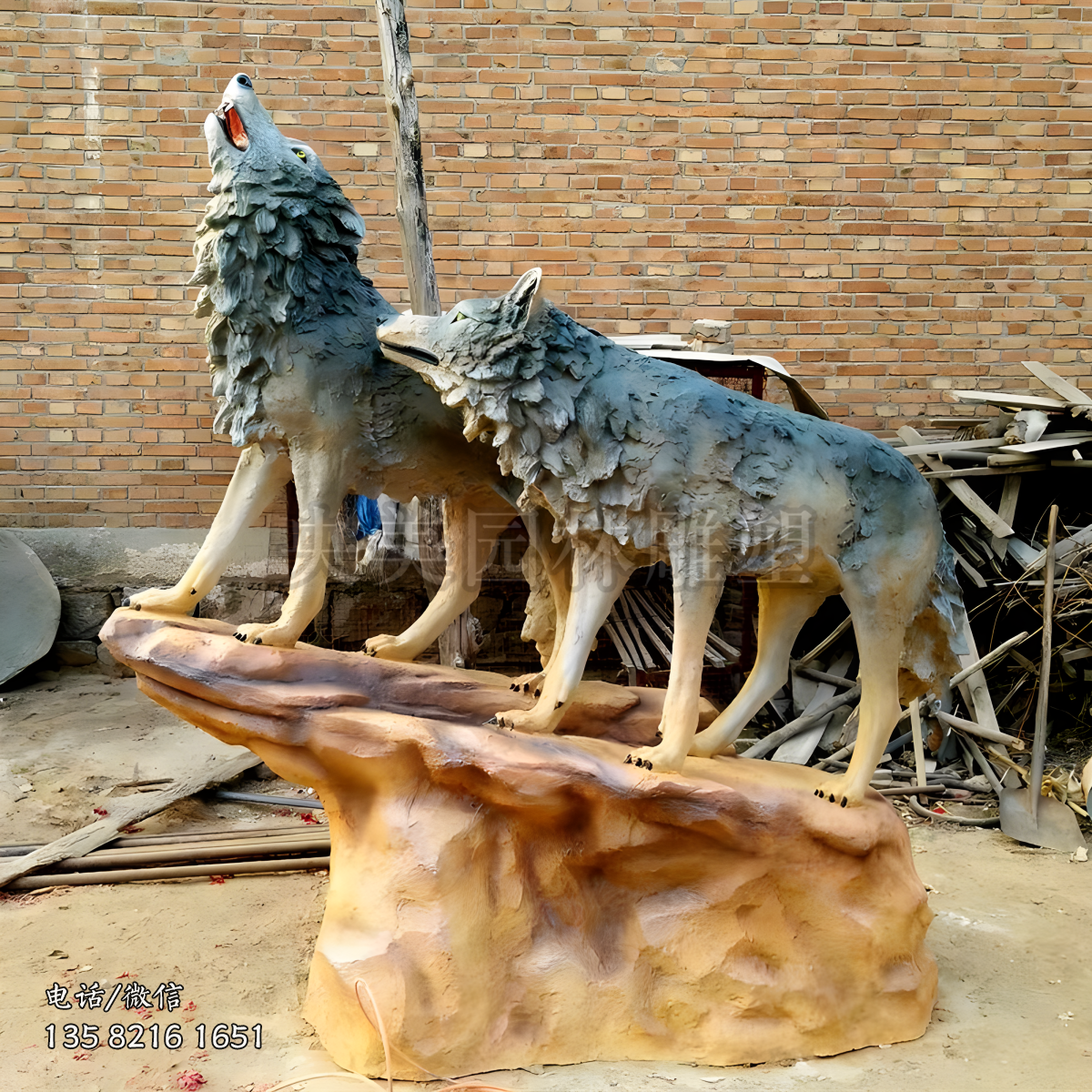 狼嚎玻璃鋼仿真狼雕塑
