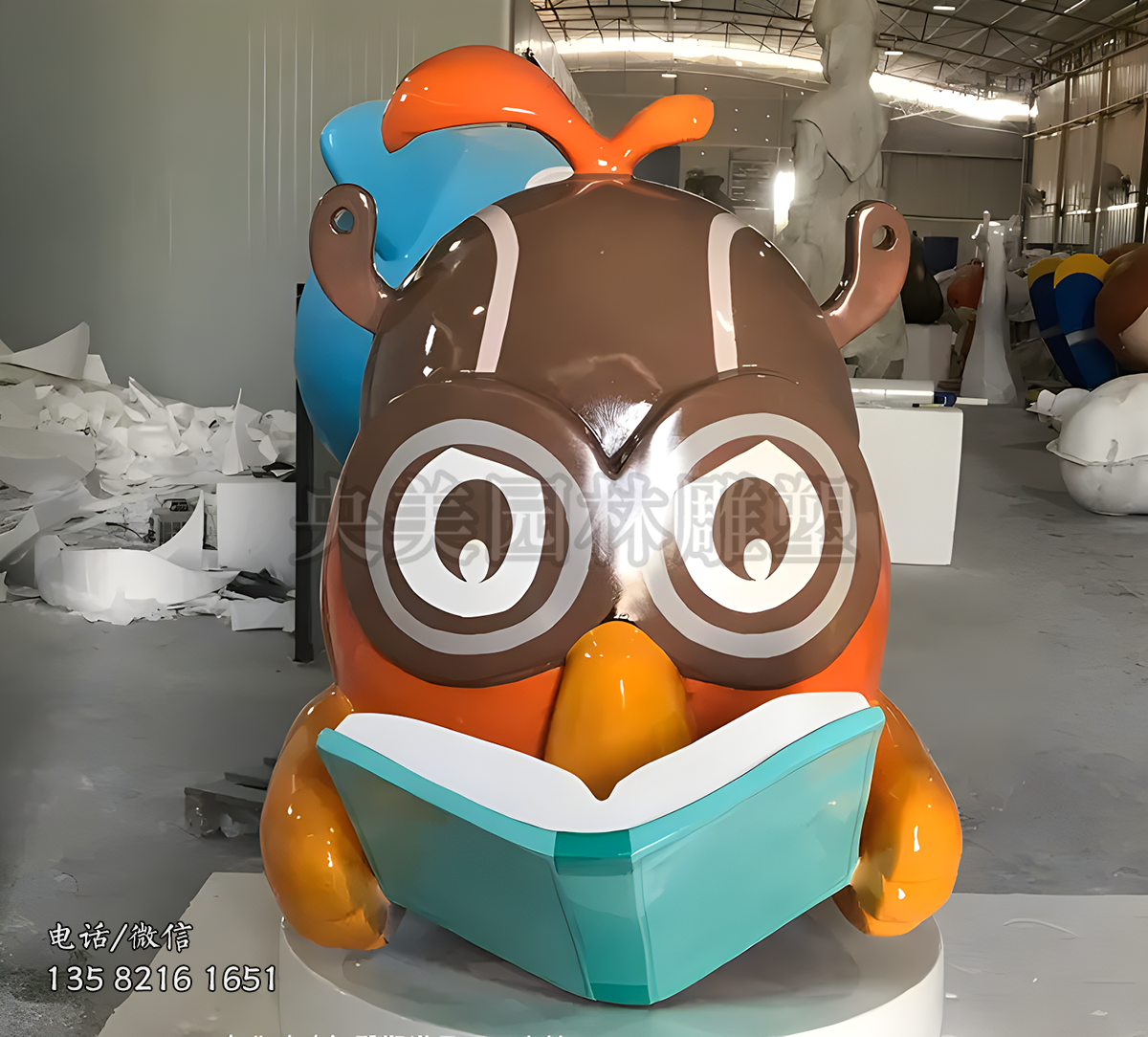 看書學(xué)習(xí)的小鳥雕塑