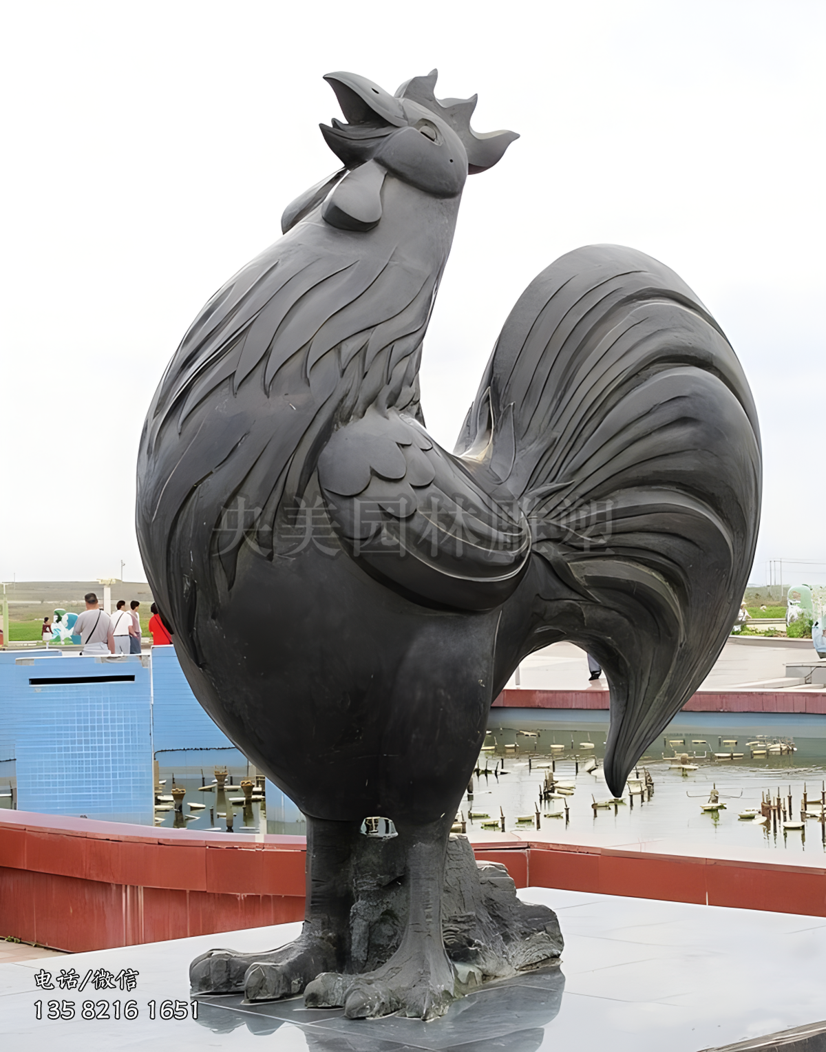 大型青石雕刻公雞雕塑