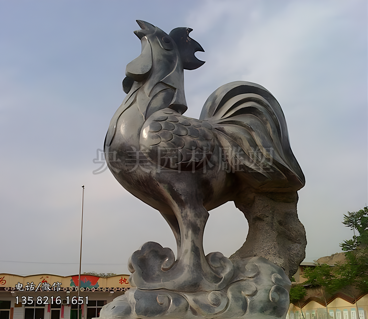 青石雕刻公雞雕塑