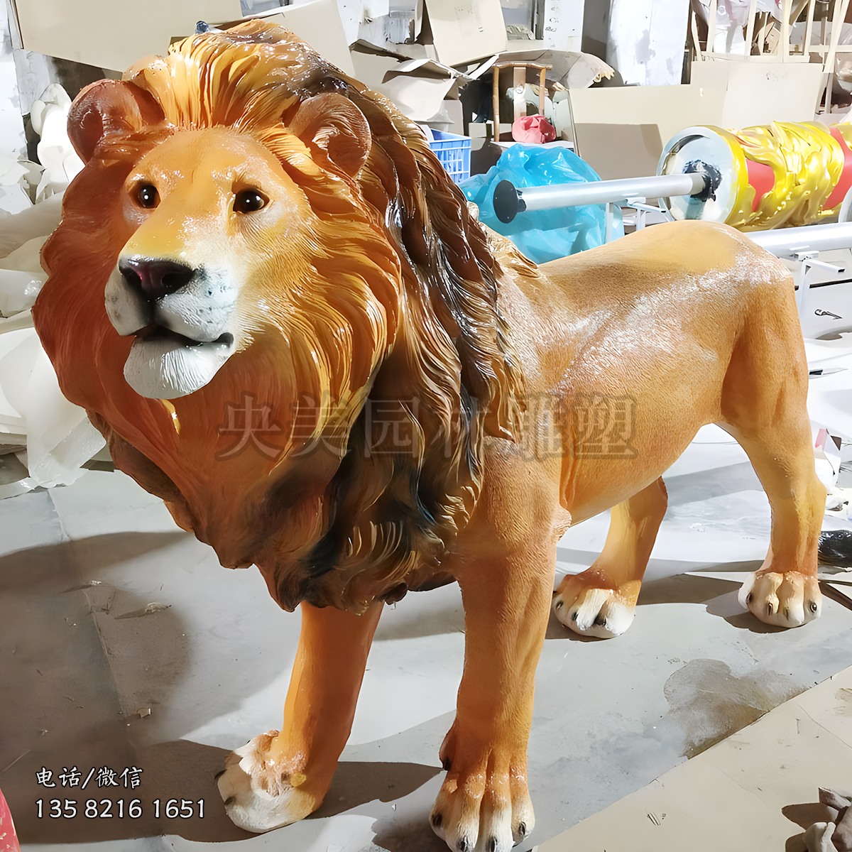 雄獅子玻璃鋼仿真動物雕塑