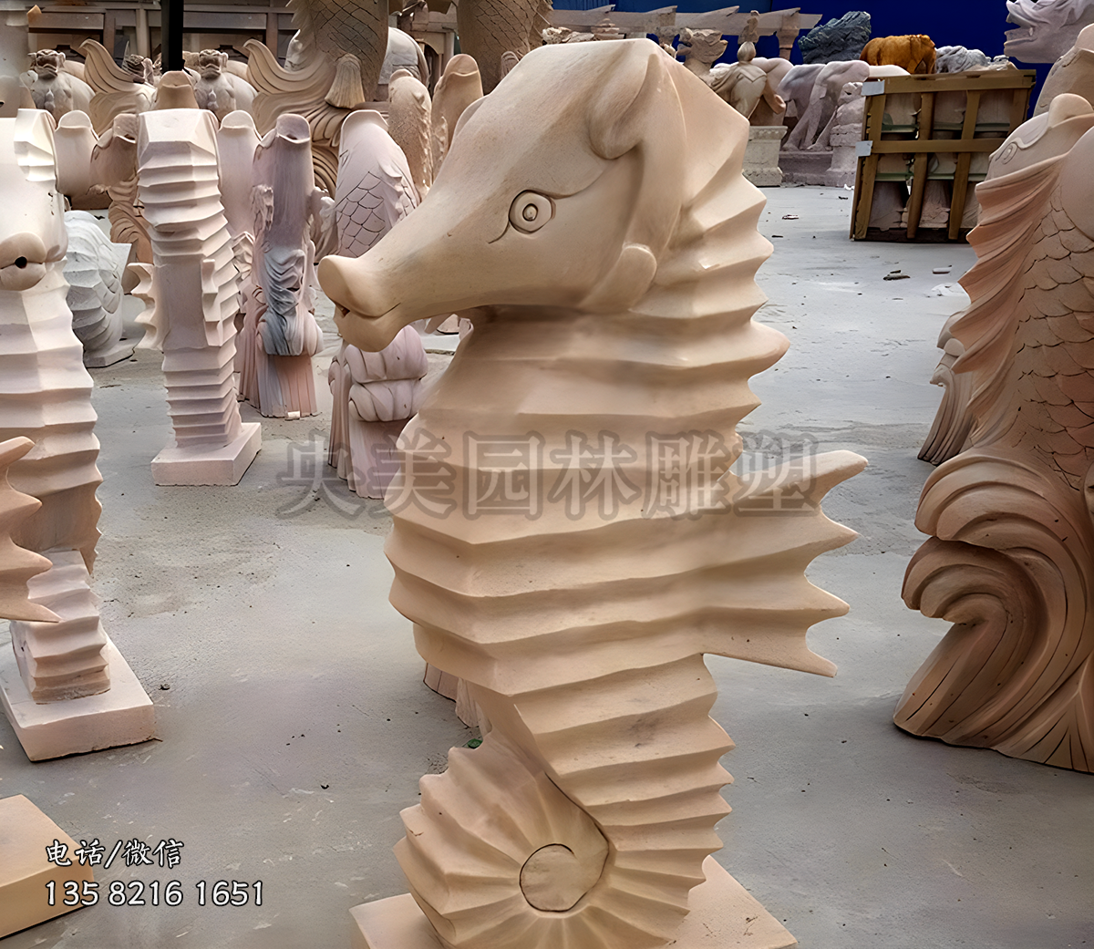 晚霞紅海馬石雕擺件