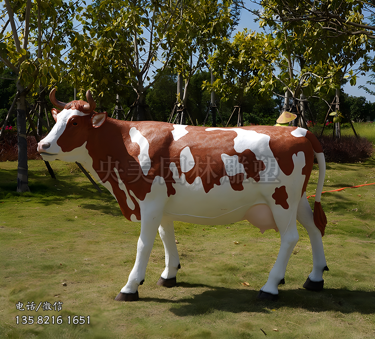 褐色玻璃鋼仿真奶牛雕塑