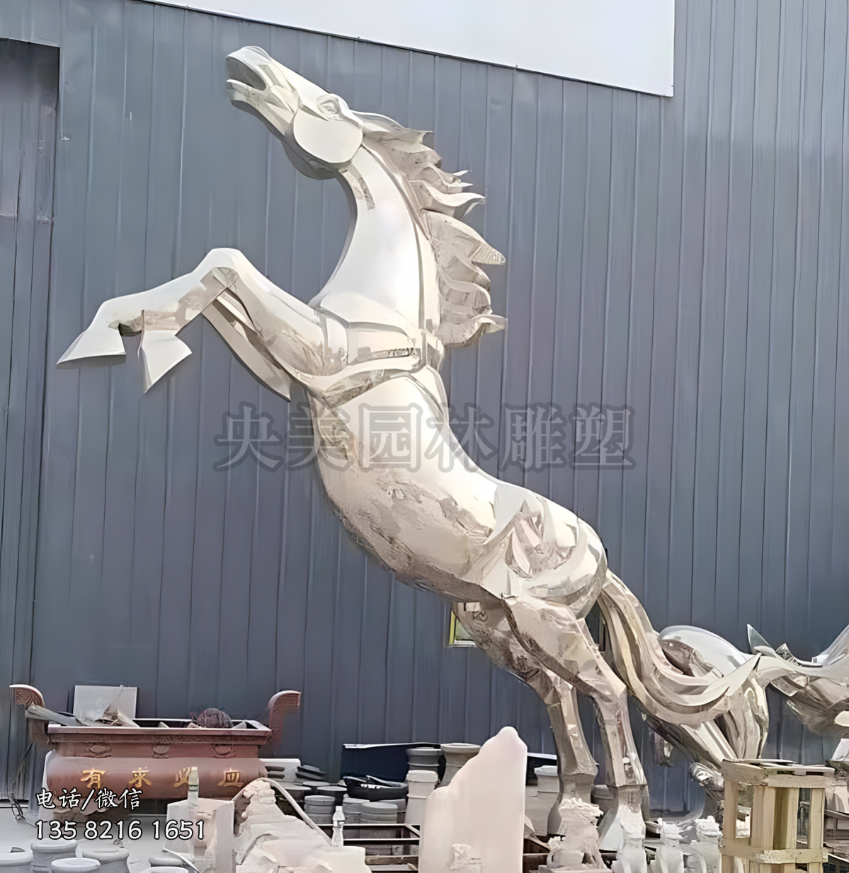 立馬不銹鋼鏡面動(dòng)物雕塑