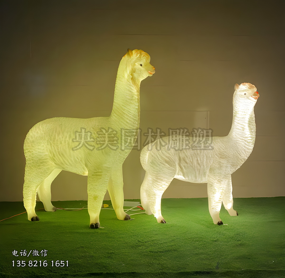 透光羊駝玻璃鋼動物雕塑