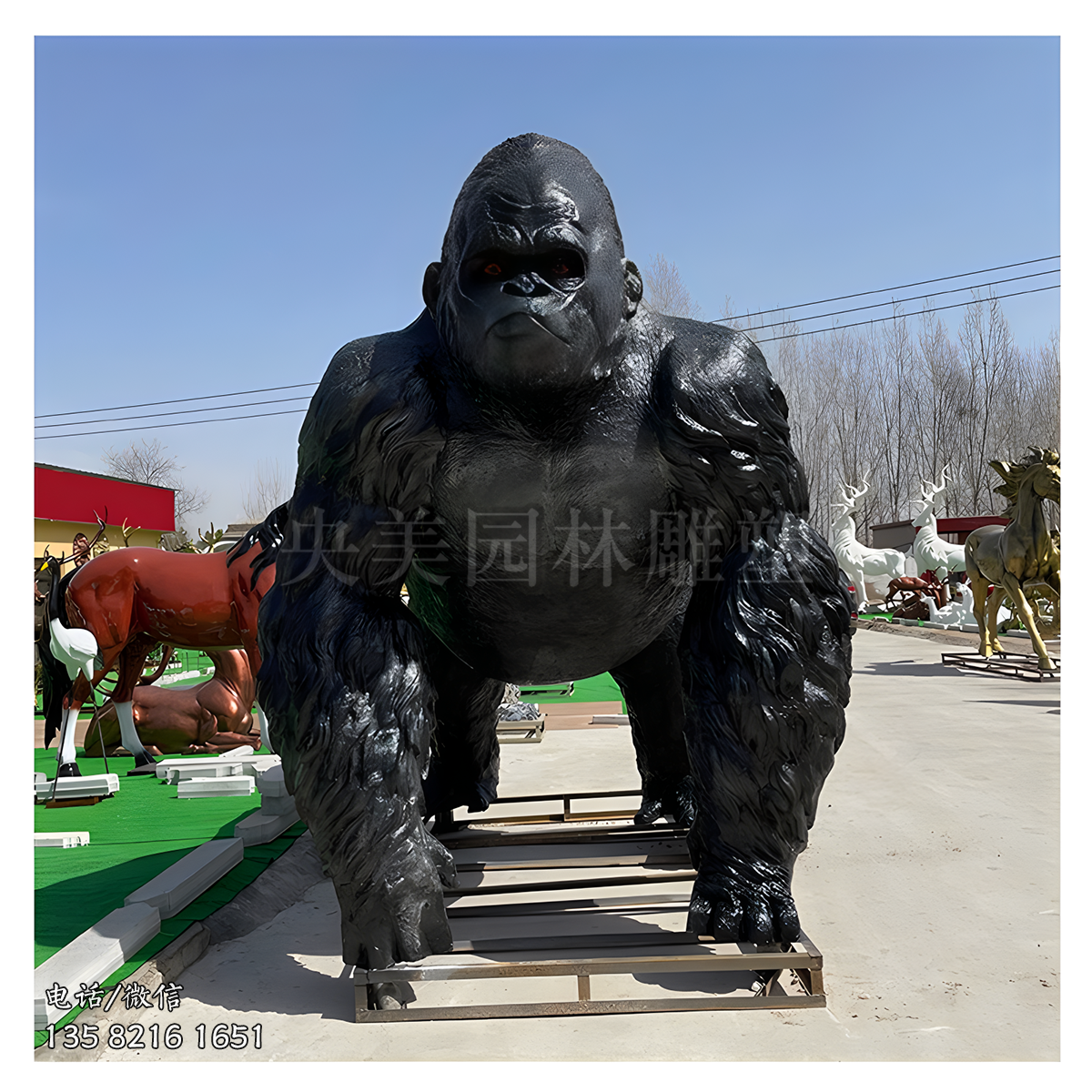 黑色玻璃鋼仿真猩猩雕塑