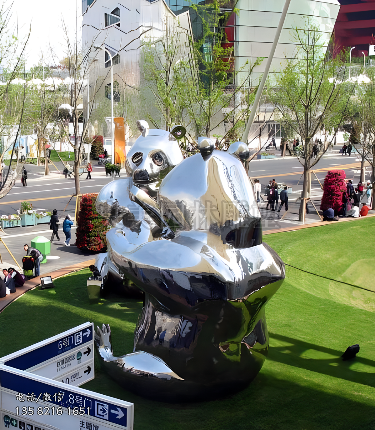 大型鏡面不銹鋼熊貓雕塑