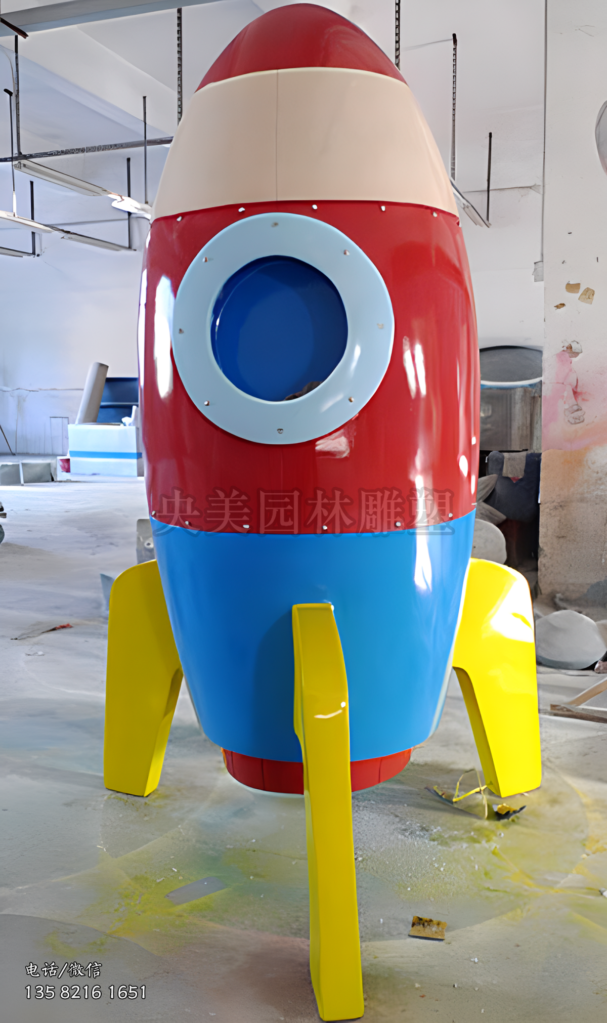 玻璃鋼卡通造型載人火箭雕塑擺件