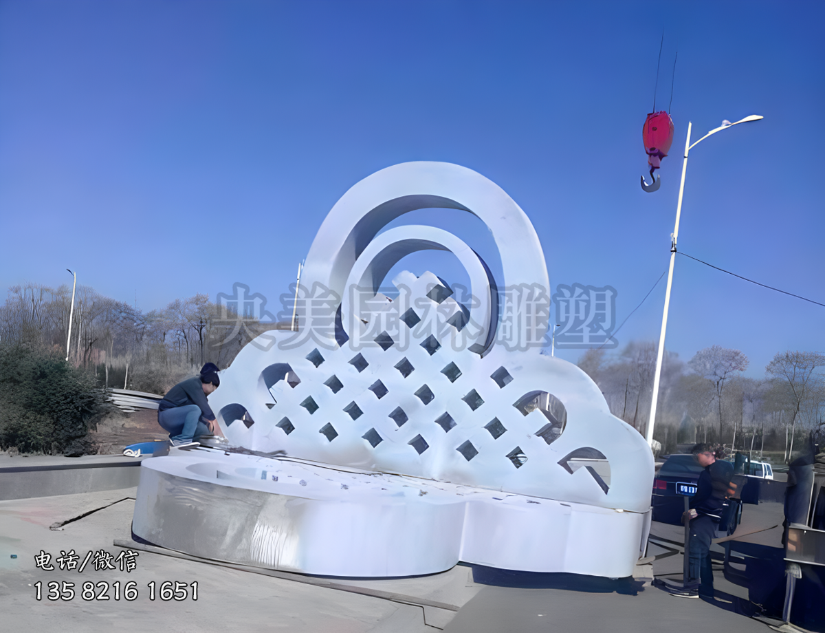 中國(guó)結(jié)造型小舞臺(tái)雕塑