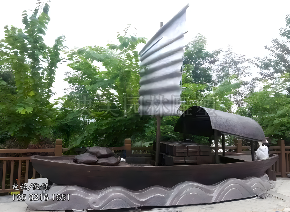 古代載貨帆船雕塑