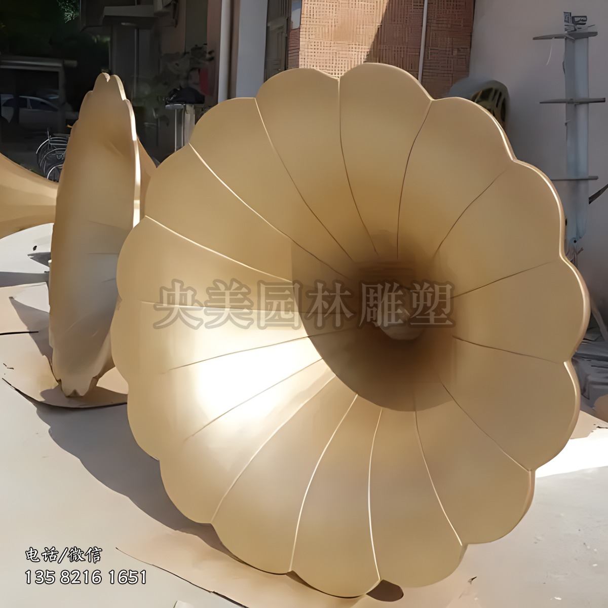 不銹鋼喇叭雕塑擺件