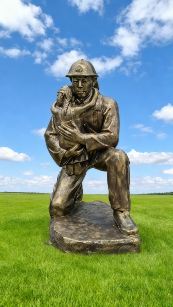 玻璃鋼仿銅消防員雕塑 (6)