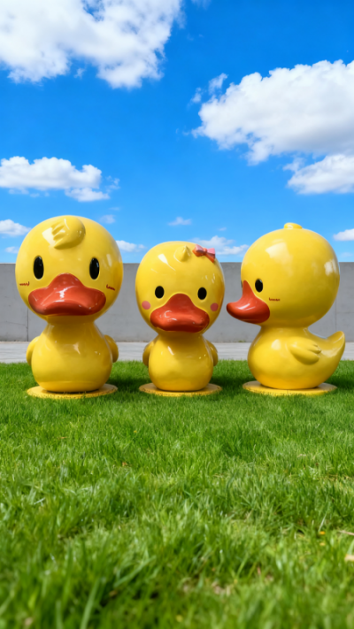 玻璃鋼小黃鴨雕塑 (6)